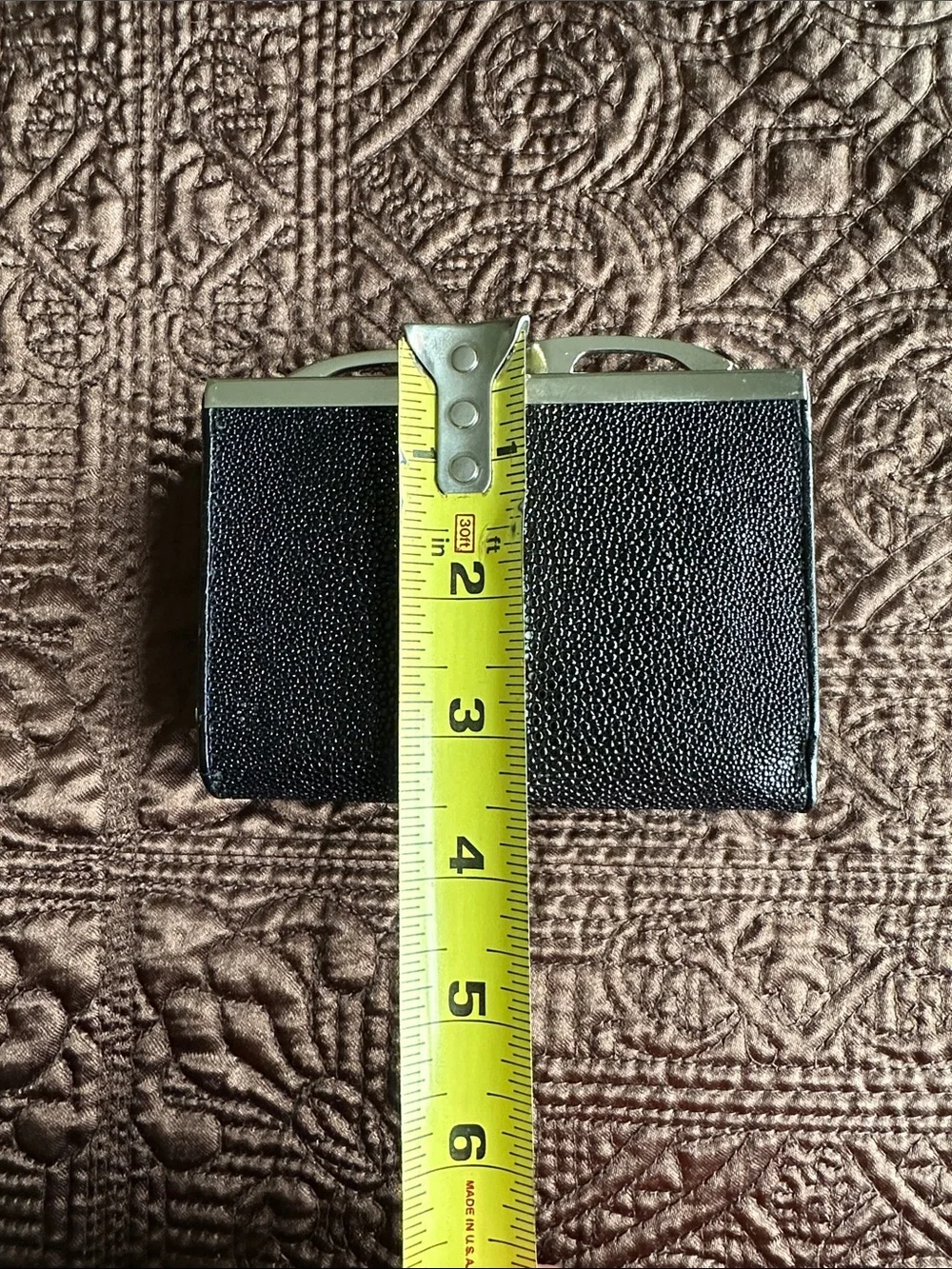 Authentic River Black Stingray Leather Trifold Kiss-Lock Wallet